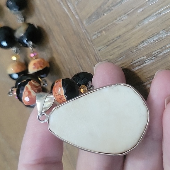 Elegant Multi-Color glass Beaded Necklace with SS wrapped rust color pendant - Picture 5 of 6